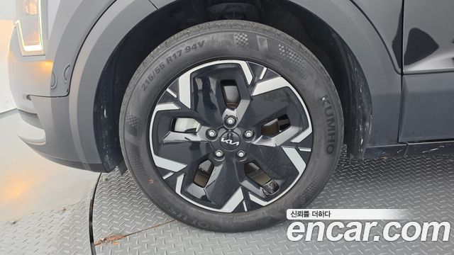Kia Niro EV Air 2023 — фото 5