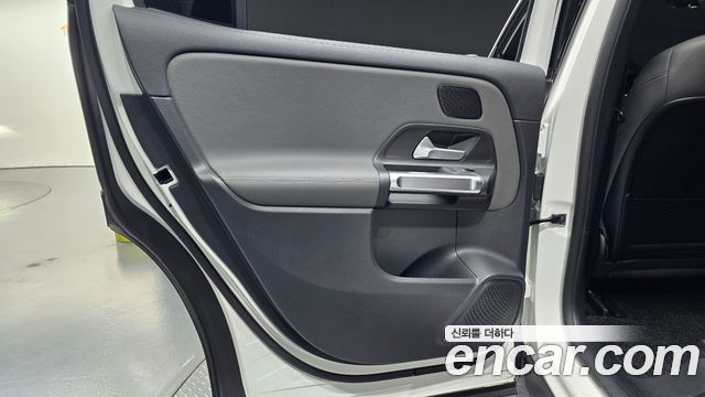 Mercedes-Benz EQB (X243) EQB300 4MATIC 2023 — фото 31