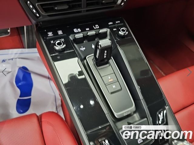 Porsche 911 (992) Carrera 4 GTS Cabriolet 2023 — фото 8