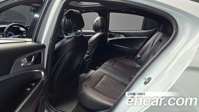 Genesis G70 2.0T AWD Sport Package 2019 — фото 12
