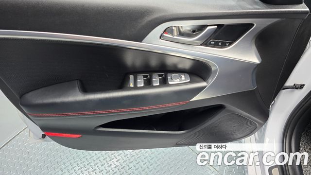 Genesis G70 2.0T AWD Sport Package 2019 — фото 24