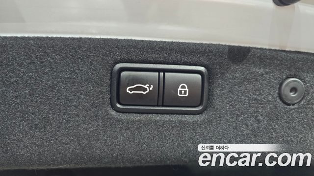 Genesis G70 2.0T AWD Sport Package 2019 — фото 32