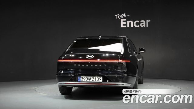 Hyundai Grandeur (GN7) 2,5 Gasoline 2WD Exclusive 2023 — фото 4
