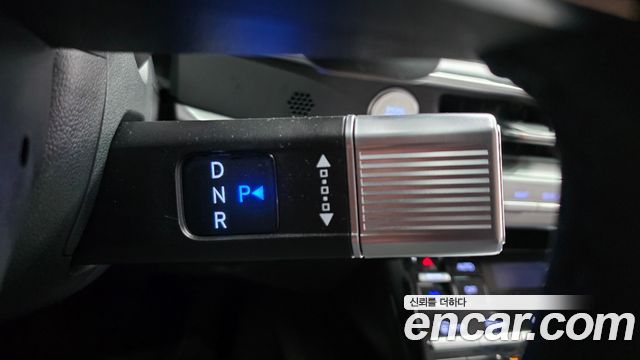 Hyundai Grandeur (GN7) 2,5 Gasoline 2WD Exclusive 2023 — фото 9