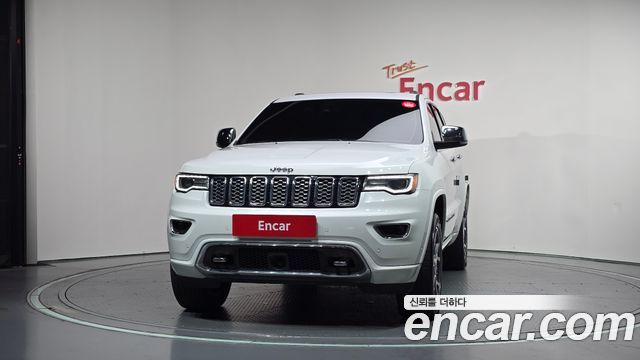 Jeep Grand Cherokee 3.0 Diesel Overland WK2 2020 — фото 3