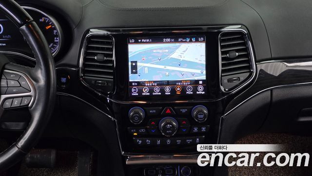 Jeep Grand Cherokee 3.0 Diesel Overland WK2 2020 — фото 16