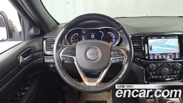 Jeep Grand Cherokee 3.0 Diesel Overland WK2 2020 — фото 17