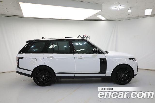 Land Rover Range Rover (IV) D350 Vogue SE Disel 2022 — фото 4