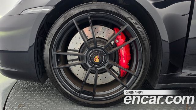 Porsche 911 (992) Carrera 4 GTS Cabriolet 2023 — фото 5