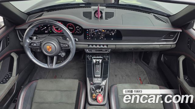 Porsche 911 (992) Carrera 4 GTS Cabriolet 2023 — фото 7