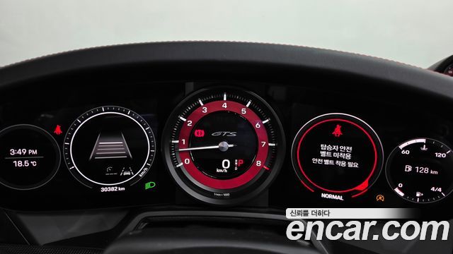 Porsche 911 (992) Carrera 4 GTS Cabriolet 2023 — фото 8