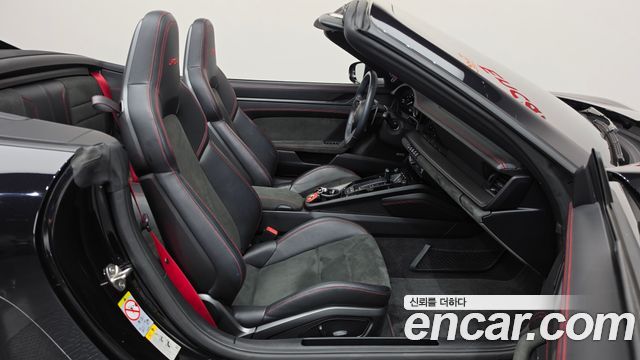 Porsche 911 (992) Carrera 4 GTS Cabriolet 2023 — фото 26