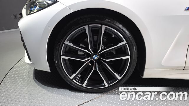 BMW 4 Series (G22) 420i M Sport Convertible 2024 — фото 5