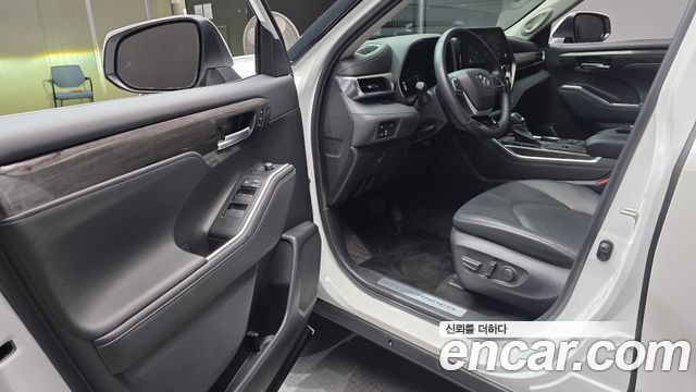 Toyota Highlander (IV) 2.5 4WD Limited 2023 — фото 10