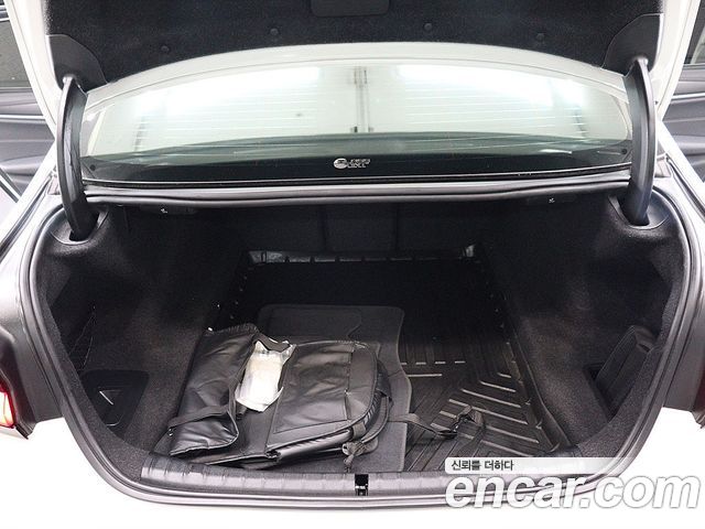 BMW 5 Series (G30) 520i M Sport 2023 — фото 5