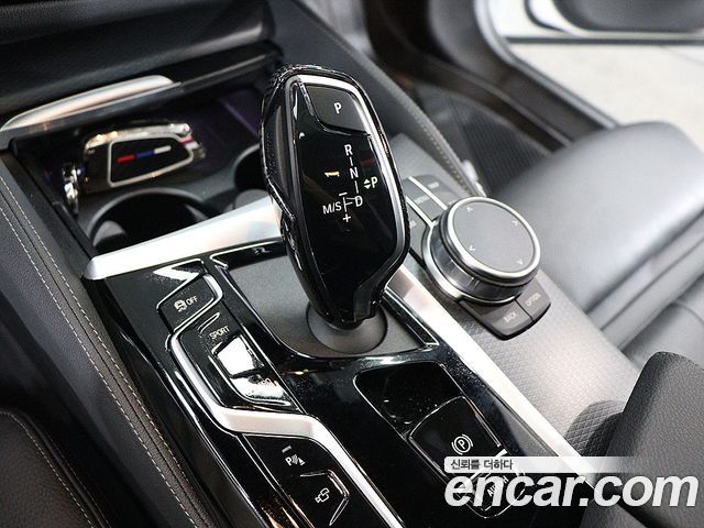 BMW 5 Series (G30) 520i M Sport 2023 — фото 9
