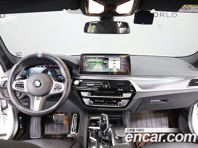 BMW 5 Series (G30) 520i M Sport 2023 — фото 17