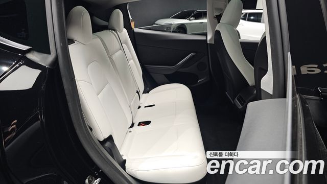 Tesla Model Y RWD 2024 — фото 15