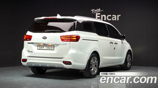 Kia Carnival 9-Seater Noblesse Special 2019 — фото 2
