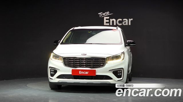 Kia Carnival 9-Seater Noblesse Special 2019 — фото 3