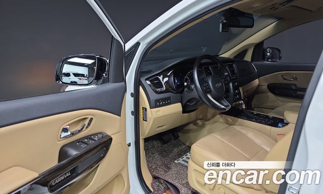 Kia Carnival 9-Seater Noblesse Special 2019 — фото 10
