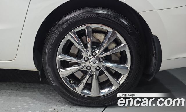 Kia Carnival 9-Seater Noblesse Special 2019 — фото 21