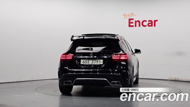 Mercedes-Benz GLA-Class (X156) GLA45 AMG 4MATIC 2019 — фото 4