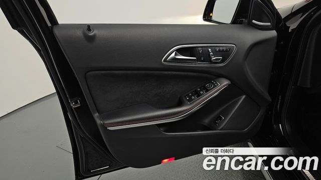 Mercedes-Benz GLA-Class (X156) GLA45 AMG 4MATIC 2019 — фото 24