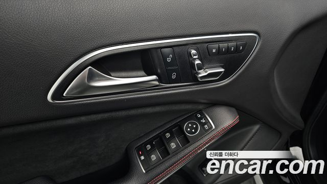 Mercedes-Benz GLA-Class (X156) GLA45 AMG 4MATIC 2019 — фото 30