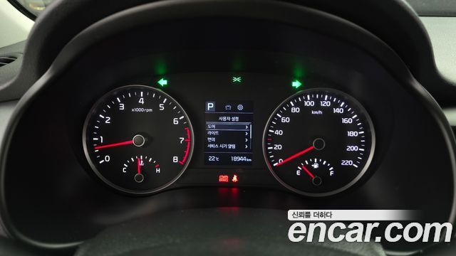 Kia Stonic 1.4 Trendy 2020 — фото 8