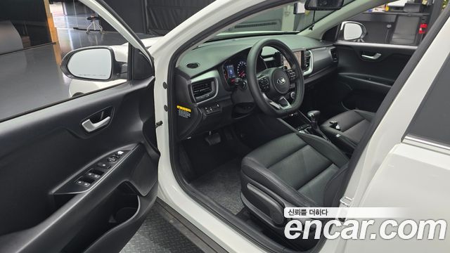 Kia Stonic 1.4 Trendy 2020 — фото 10