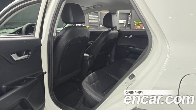 Kia Stonic 1.4 Trendy 2020 — фото 11