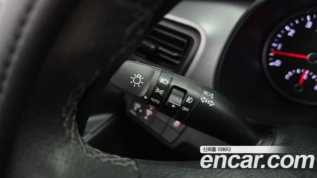 Kia Stonic 1.4 Trendy 2020 — фото 28