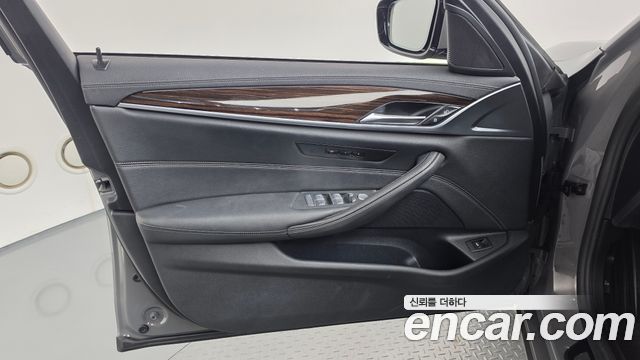 BMW 5 Series (G30) 520i Luxury 2021 — фото 24