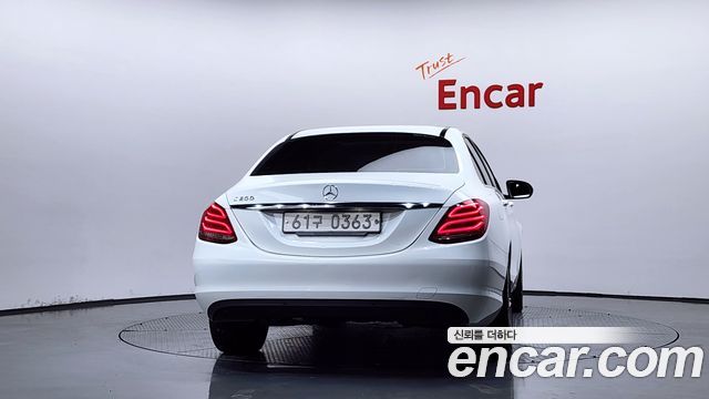 Mercedes-Benz C-Class (W205) C200 2016 — фото 4