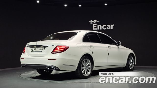 Mercedes-Benz E-Class (W213) E220d Exclusive 2017 — фото 2