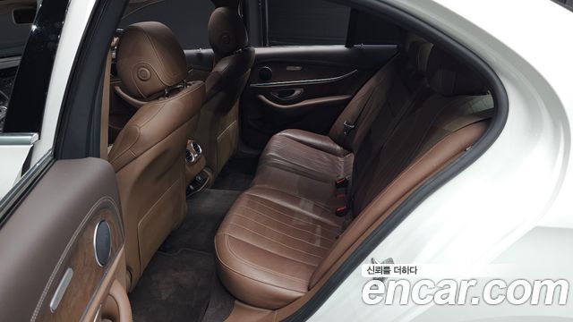 Mercedes-Benz E-Class (W213) E220d Exclusive 2017 — фото 11