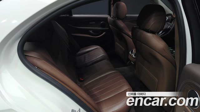 Mercedes-Benz E-Class (W213) E220d Exclusive 2017 — фото 12