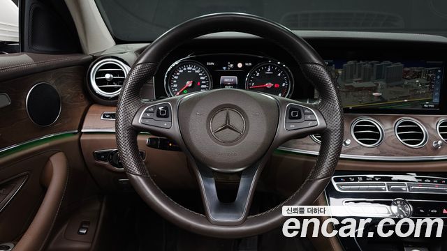 Mercedes-Benz E-Class (W213) E220d Exclusive 2017 — фото 13