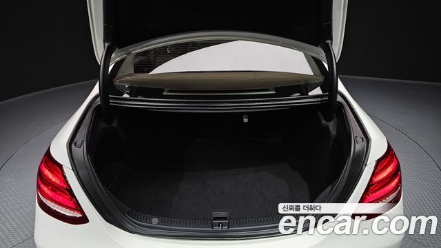 Mercedes-Benz E-Class (W213) E220d Exclusive 2017 — фото 20