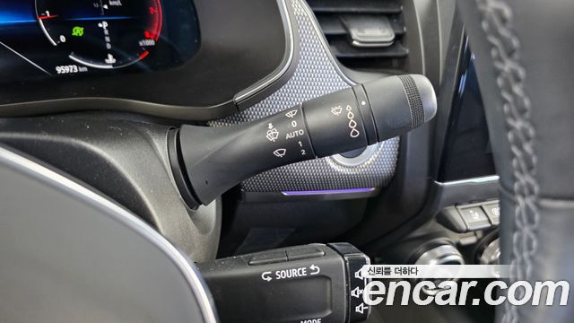 Renault Korea XM3 1.3 TCe RE Inspire 2023 — фото 37