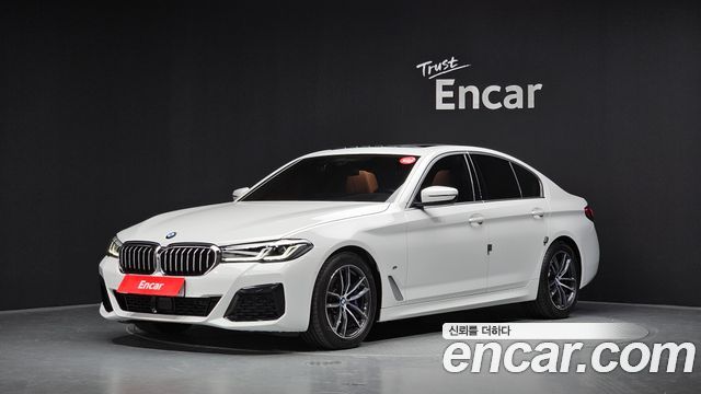 BMW 5 Series (G30) 520i M Sport 2023 — фото 1