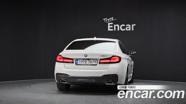 BMW 5 Series (G30) 520i M Sport 2023 — фото 4