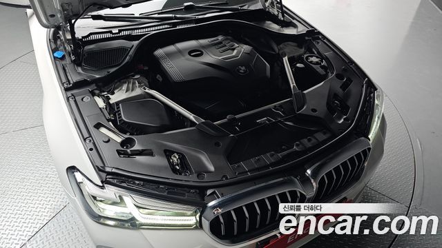 BMW 5 Series (G30) 520i M Sport 2023 — фото 6