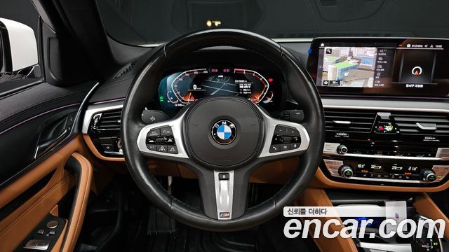 BMW 5 Series (G30) 520i M Sport 2023 — фото 13