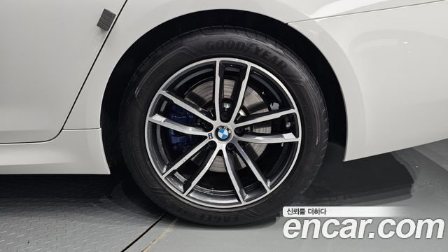 BMW 5 Series (G30) 520i M Sport 2023 — фото 21