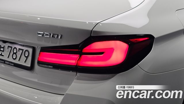 BMW 5 Series (G30) 520i M Sport 2023 — фото 23