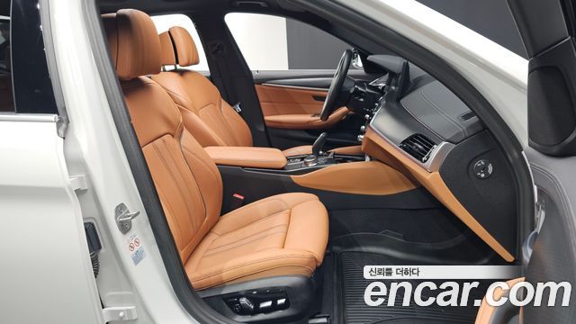 BMW 5 Series (G30) 520i M Sport 2023 — фото 26