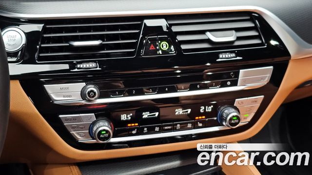BMW 5 Series (G30) 520i M Sport 2023 — фото 27