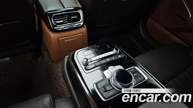 Genesis G90 3.8 Luxury 2019 — фото 18